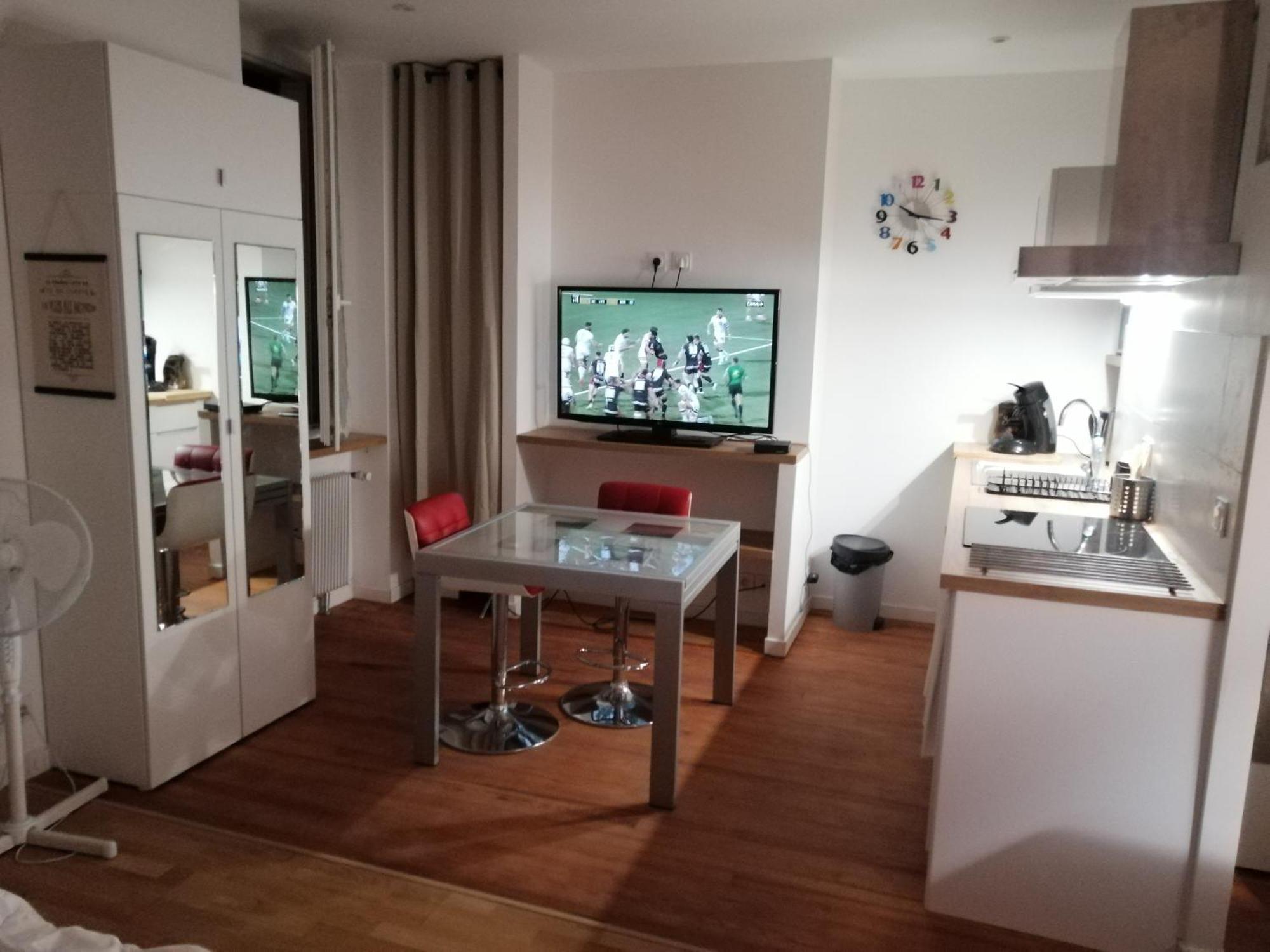 Studio Dans Maison De Ville Tolosa Esterno foto